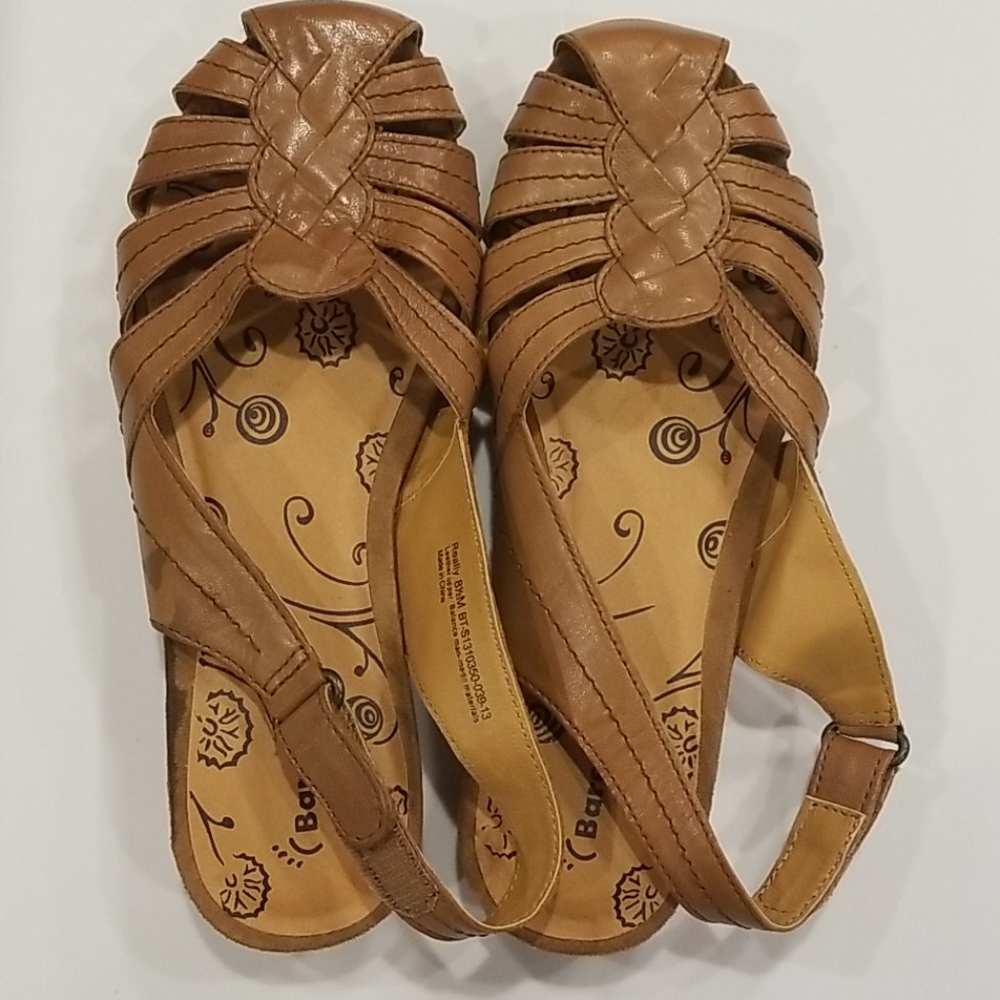 Women's sandals tan leather size 8.5M